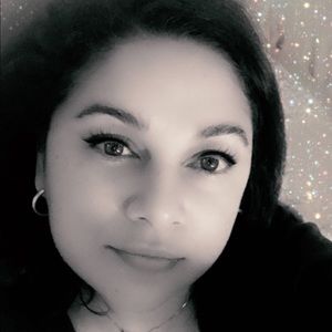 Meet your Posher, Adriana